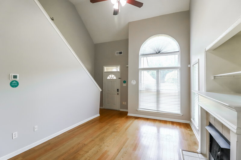 1,955/Mo, 15 Cypress Grove Cove Oakland, TN 38060 Living Room View