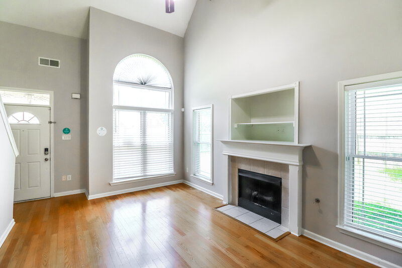 1,955/Mo, 15 Cypress Grove Cove Oakland, TN 38060 Living Room View 2