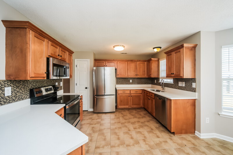 1,875/Mo, 5908 Keebler Drive Southaven, MS 38671 Kitchen View