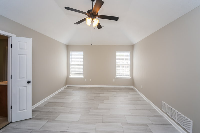1,875/Mo, 5908 Keebler Drive Southaven, MS 38671 Main Bedroom View 2