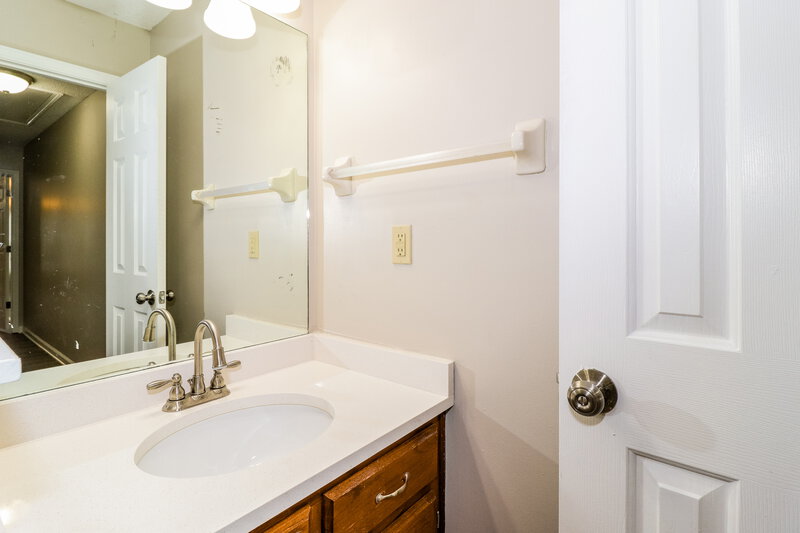 2,240/Mo, 3426 Post Elm Ln Bartlett, TN 38133 Bathroom View