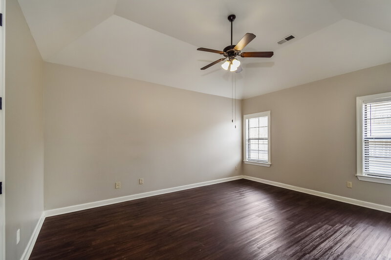 2,375/Mo, 6010 Abigail Bluffs Cove Bartlett, TN 38135 Main Bedroom View