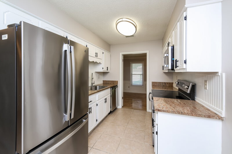 1,845/Mo, 442 Dove Valley Rd Collierville, TN 38017 Kitchen View