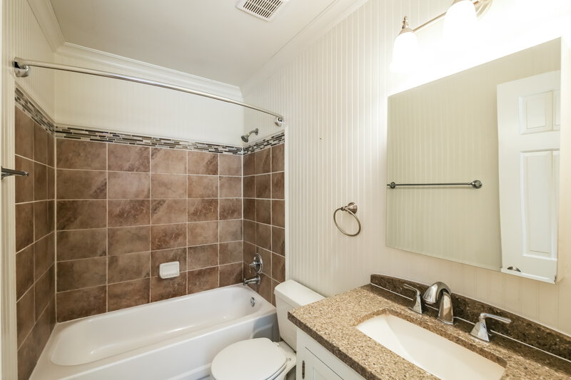 1,845/Mo, 442 Dove Valley Rd Collierville, TN 38017 Main Bathroom View