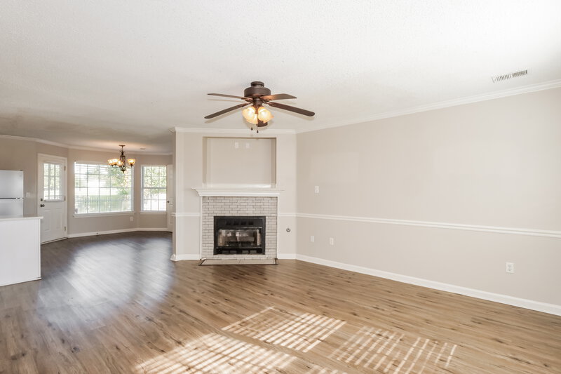 1,800/Mo, 7362 Stonegate Blvd Southaven, MS 38671 Living Room View