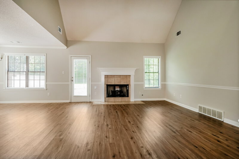 2,180/Mo, 7896 Jills Creek Dr Bartlett, TN 38133 Living Room View