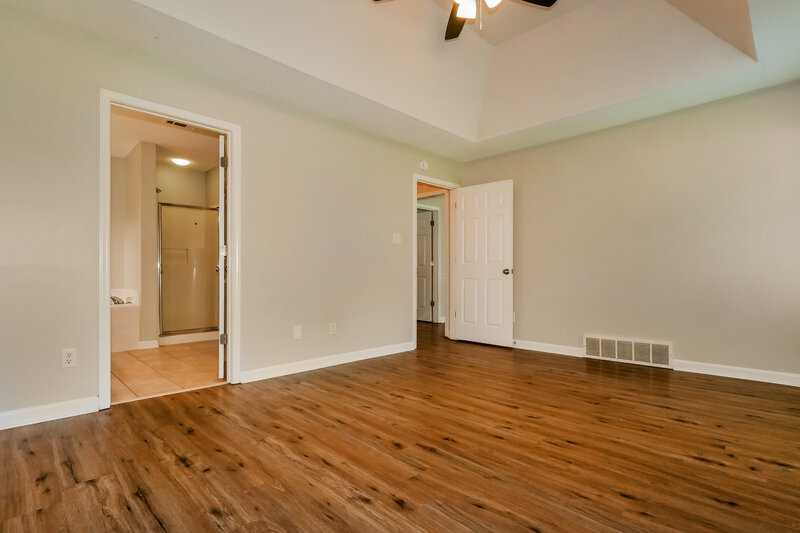 2,180/Mo, 7896 Jills Creek Dr Bartlett, TN 38133 Main Bedroom View