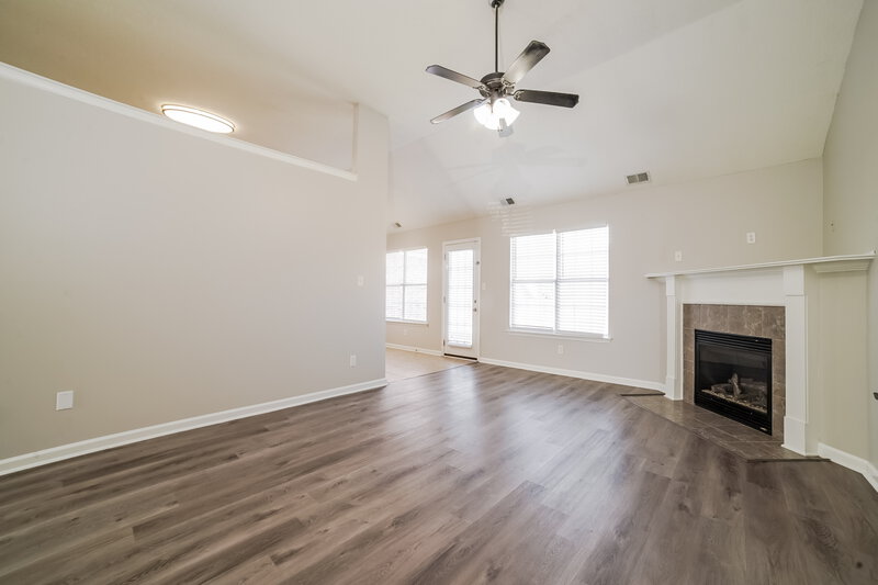 2,300/Mo, 5915 Landau Dr Southaven, MS 38671 Living Room View