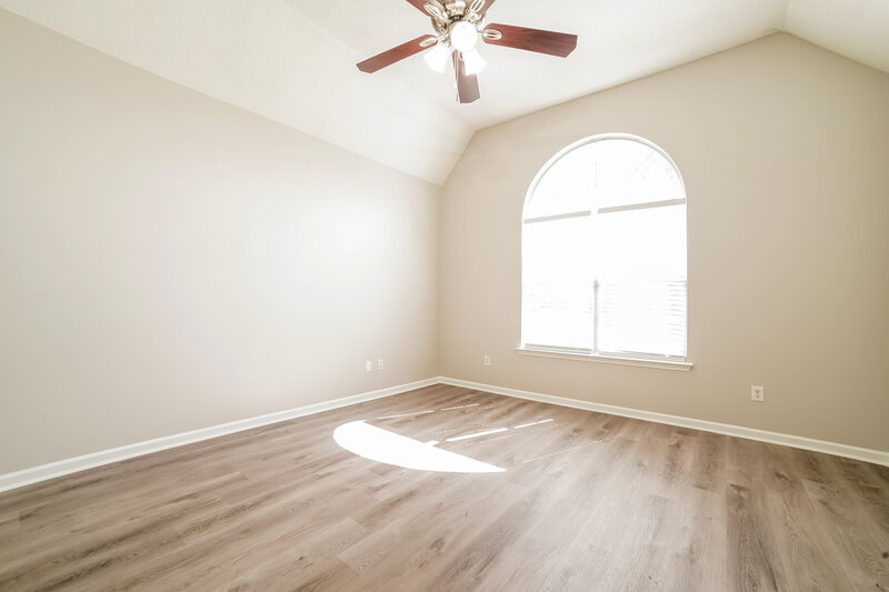 2,300/Mo, 5915 Landau Dr Southaven, MS 38671 Main Bedroom View