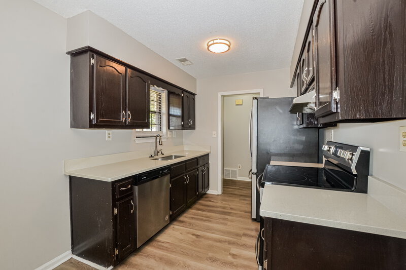 1,510/Mo, 6659 Ashland Dr Olive Branch, MS 38654 Kitchen View 2