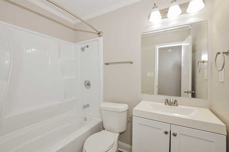 1,510/Mo, 6659 Ashland Dr Olive Branch, MS 38654 Bathroom View