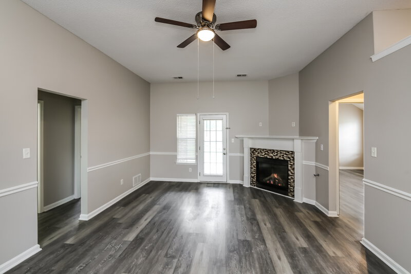 1,930/Mo, 7271 Crape Myrtle Dr Olive Branch, MS 38654 Living Room View