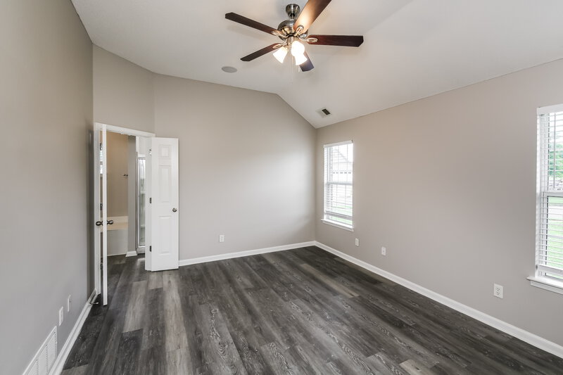 1,930/Mo, 7271 Crape Myrtle Dr Olive Branch, MS 38654 Main Bedroom View