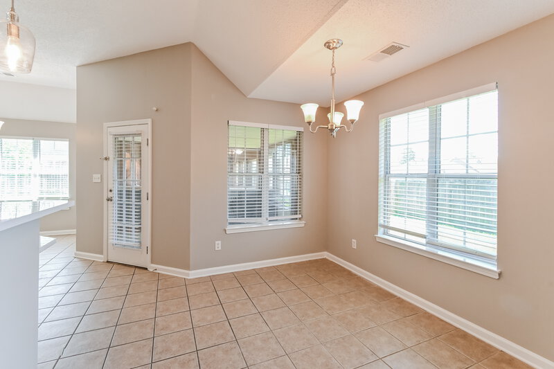 2,135/Mo, 2547 Pyramid Dr Southaven, MS 38672 Dining Room View 2