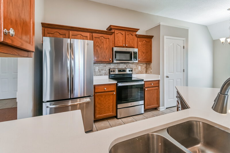 2,135/Mo, 2547 Pyramid Dr Southaven, MS 38672 Kitchen View