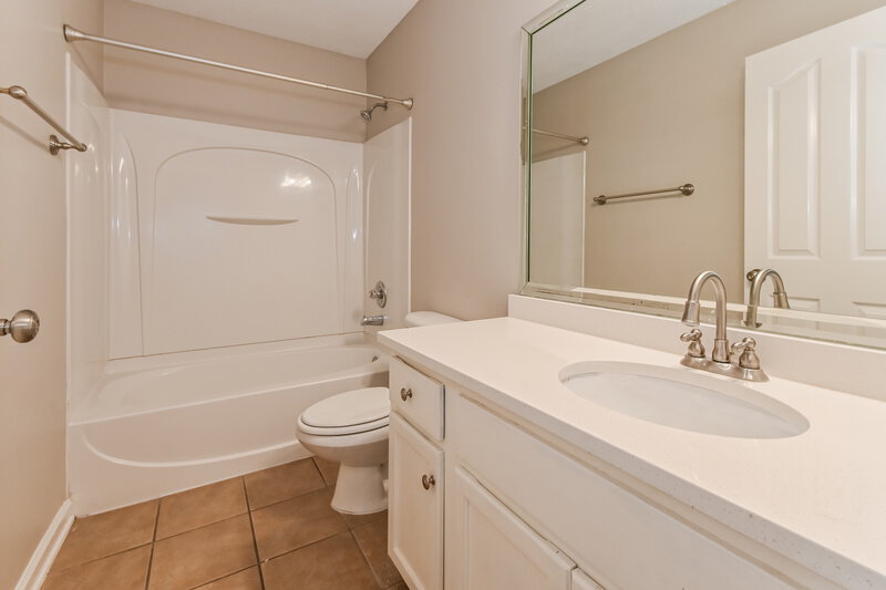 2,135/Mo, 2547 Pyramid Dr Southaven, MS 38672 Bathroom View