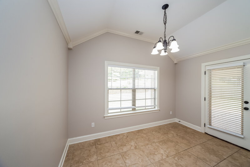 2,760/Mo, 1406 Lake Front Dr E Hernando, MS 38632 Dining Room View