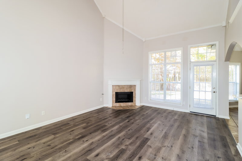 1,870/Mo, 9168 Acadia Pl Cordova, TN 38018 Living Room View 2