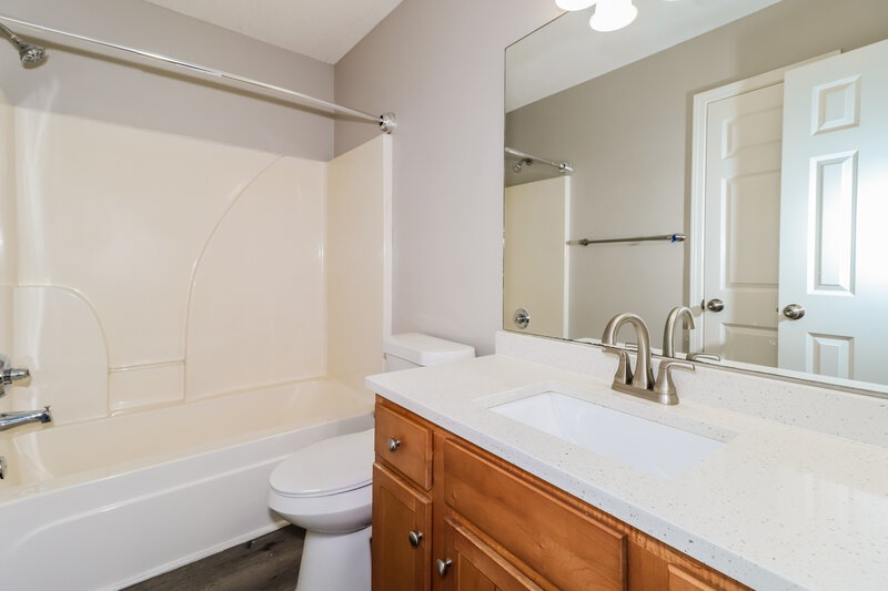 1,870/Mo, 9168 Acadia Pl Cordova, TN 38018 Bathroom View