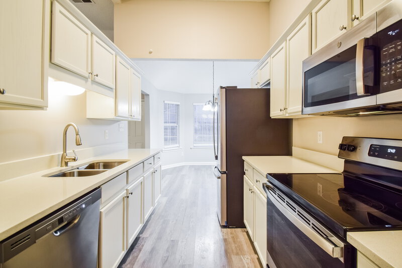 1,935/Mo, 10283 Green Moss Dr N Cordova, TN 38018 Kitchen View