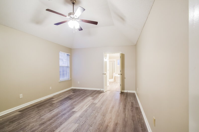 1,935/Mo, 10283 Green Moss Dr N Cordova, TN 38018 Main Bedroom View