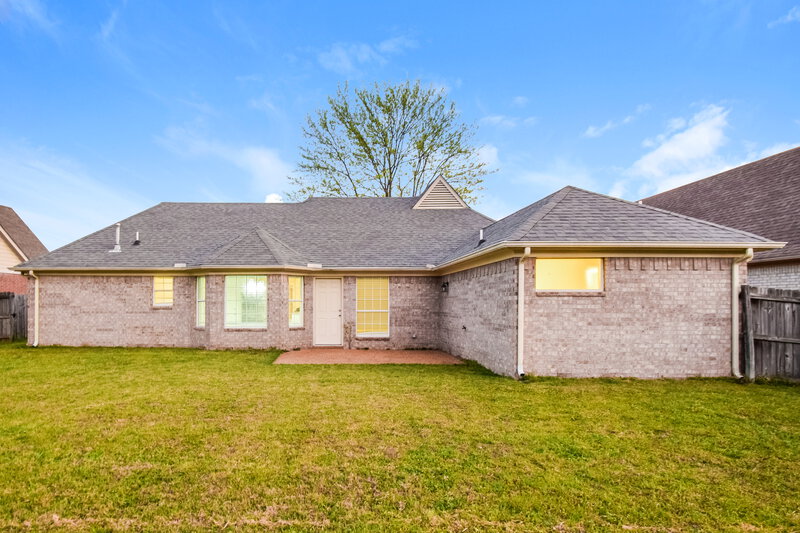 1,935/Mo, 10283 Green Moss Dr N Cordova, TN 38018 Rear View