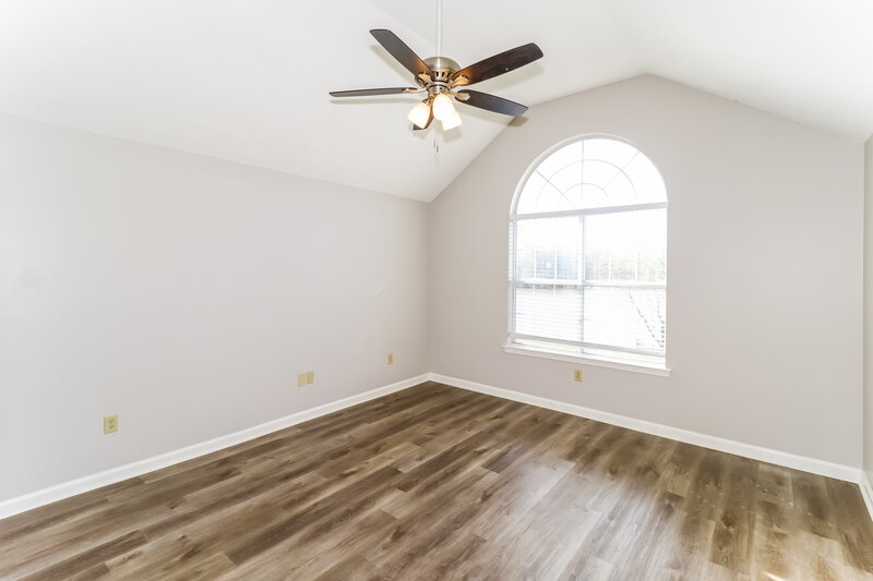 2,850/Mo, 6175 Lakefront Horn Lake, MS 38637 Main Bedroom View 2