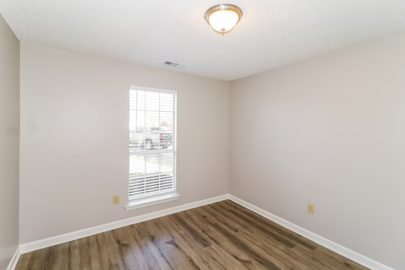 2,850/Mo, 6175 Lakefront Horn Lake, MS 38637 Bedroom View