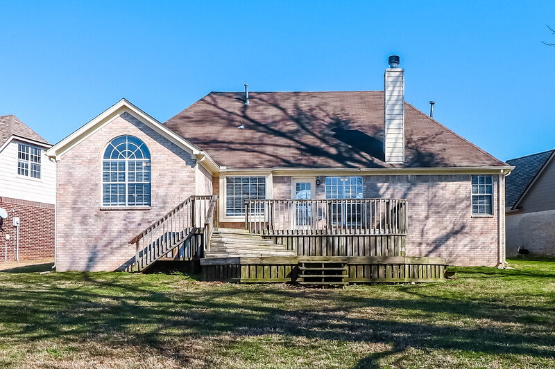 2,850/Mo, 6175 Lakefront Horn Lake, MS 38637 Rear View