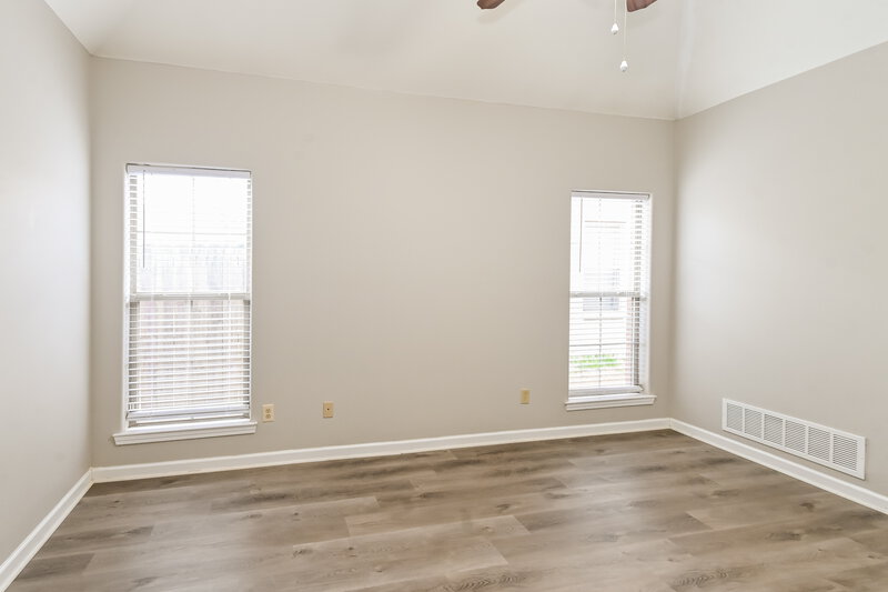 1,915/Mo, 90 Birch Springs Dr Oakland, TN 38060 Main Bedroom View