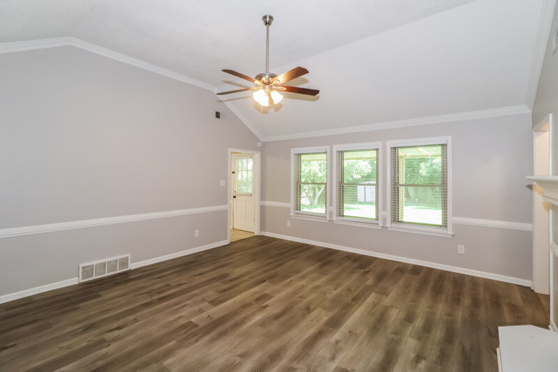 1,805/Mo, 1366 Sandy Stone Ln Cordova, TN 38016 Living Room View 2