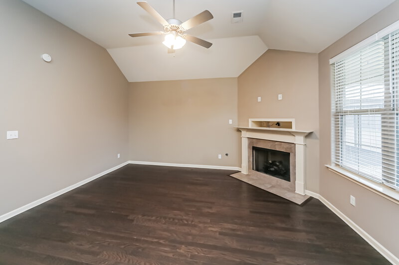 2,085/Mo, 155 Hidden Meadows Ln Oakland, TN 38060 Living Room View