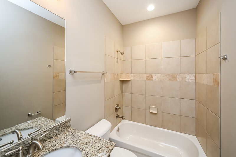 2,085/Mo, 155 Hidden Meadows Ln Oakland, TN 38060 Bathroom View