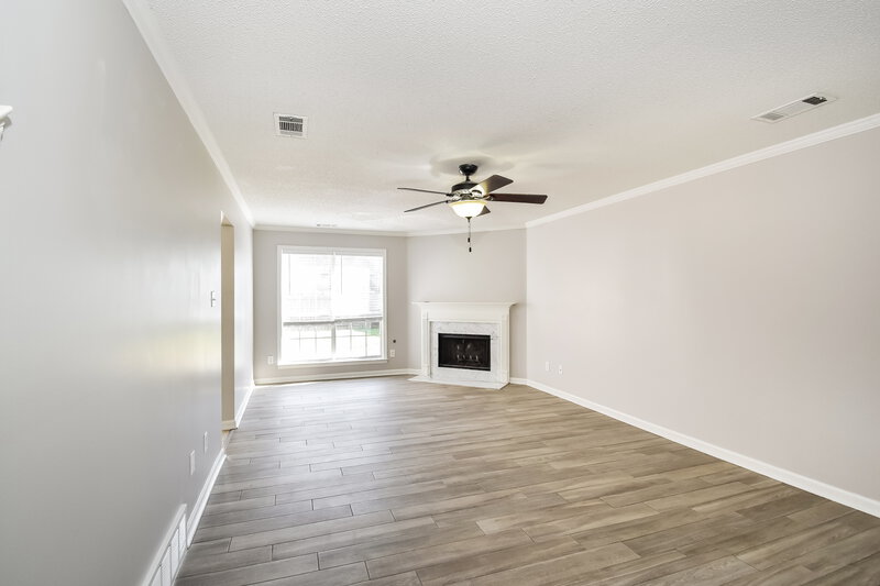 1,630/Mo, 752 N Ericson Rd Cordova, TN 38018 Living Room View