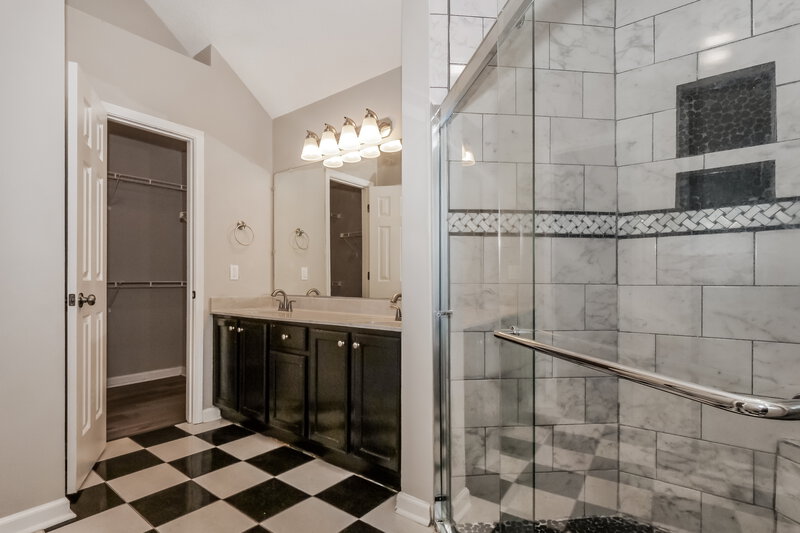 1,870/Mo, 12923 Fox Ridge Ln Olive Branch, MS 38654 Main Bathroom View