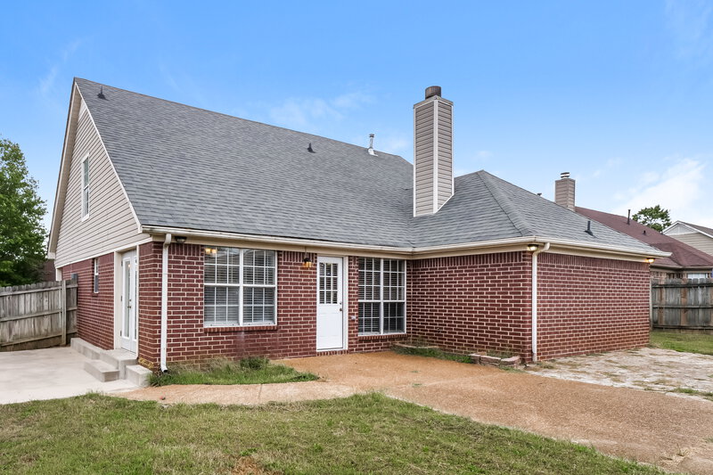 1,870/Mo, 12923 Fox Ridge Ln Olive Branch, MS 38654 Rear View