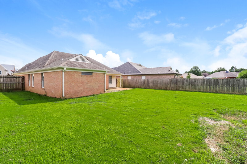 1,950/Mo, 9992 Cameron Ridge Trl Cordova, TN 38016 Rear View 2