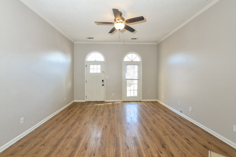 1,740/Mo, 2219 Lake Hill Ct Cordova, TN 38016 Living Room View 2