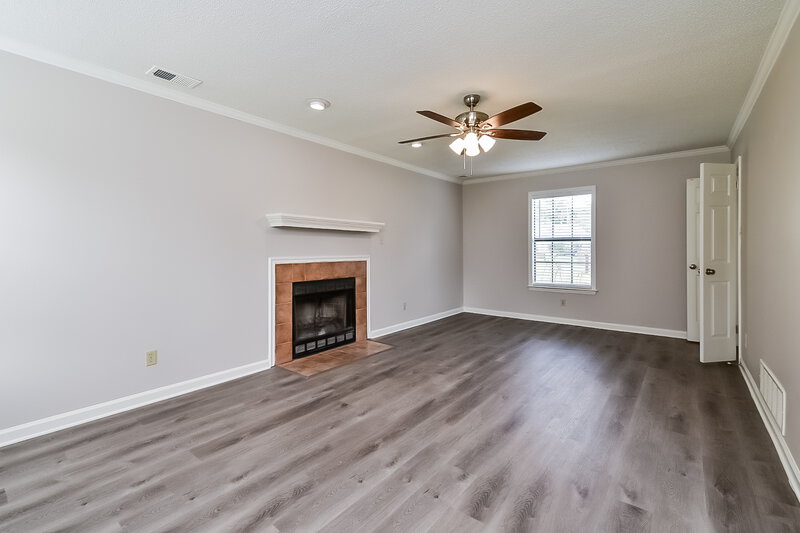 1,665/Mo, 7633 Holly Glen Cv Memphis, TN 38133 Living Room View