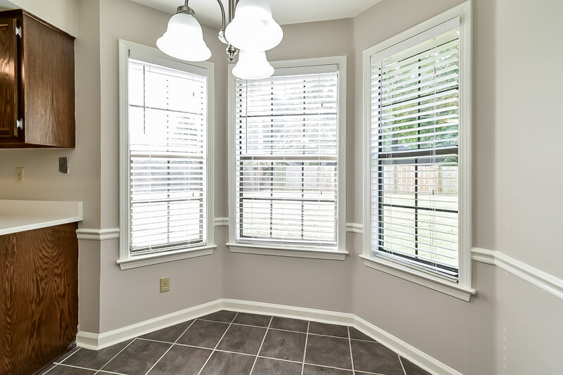 1,665/Mo, 7633 Holly Glen Cv Memphis, TN 38133 Breakfast Nook View