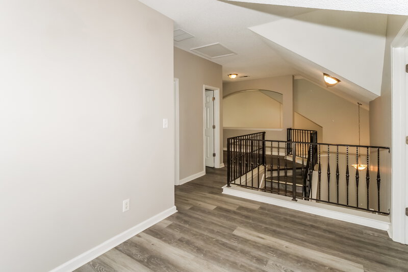 2,025/Mo, 1043 Averett Cv Cordova, TN 38018 Loft View 2