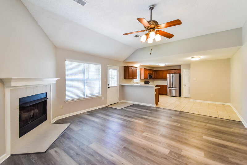 1,845/Mo, 9886 Allen Pkwy S Olive Branch, MS 38654 Living Room View 3