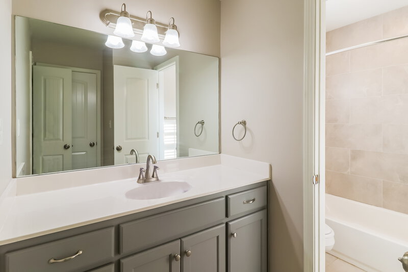 2,140/Mo, 3358 Magnolia Ridge Dr Hernando, MS 38632 Bathroom View
