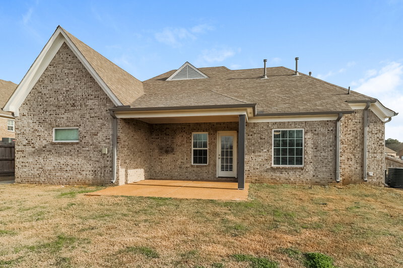 2,140/Mo, 3358 Magnolia Ridge Dr Hernando, MS 38632 Rear View 2