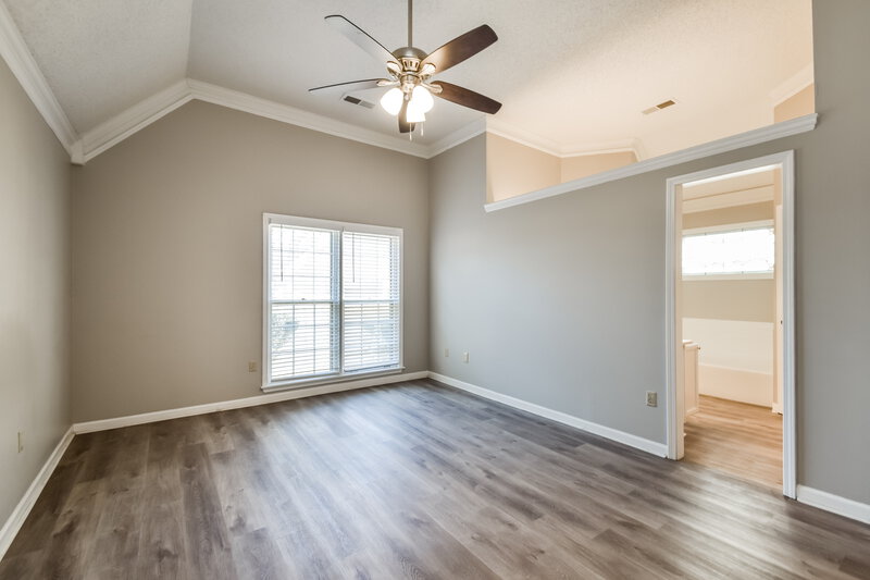 1,910/Mo, 4760 Harvest Knoll Cv Memphis, TN 38125 Main Bedroom View