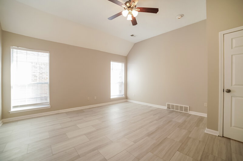 1,855/Mo, 4882 Graham Lake Dr Olive Branch, MS 38654 Main Bedroom View