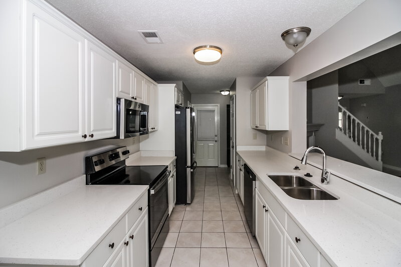 2,025/Mo, 6433 Persimmon View Bartlett, TN 38135 Kitchen View