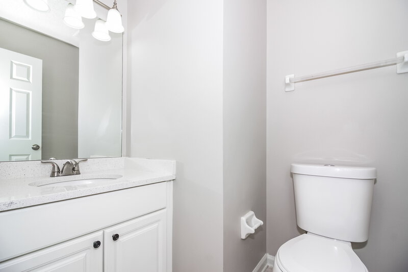 2,025/Mo, 6433 Persimmon View Bartlett, TN 38135 Bathroom View 2