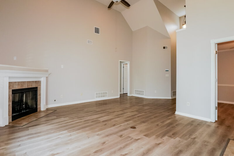 2,135/Mo, 11662 Underwood Dr Arlington, TN 38002 Living Room View 2