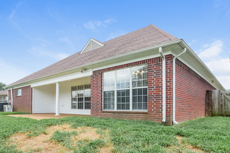 2,135/Mo, 11662 Underwood Dr Arlington, TN 38002 Rear View